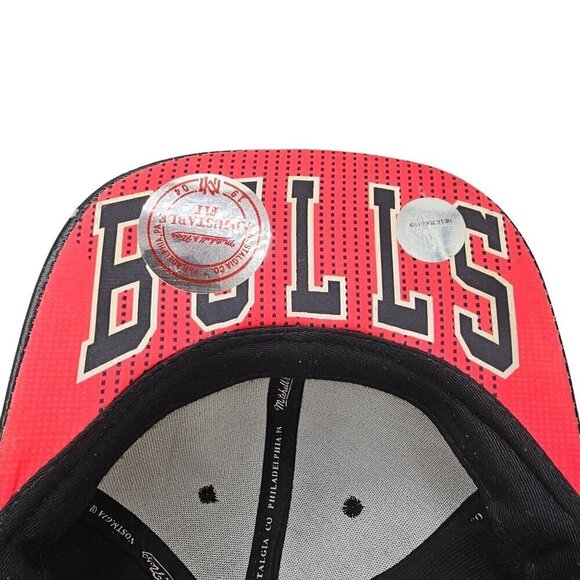Chicago Bulls Mitchell & Ness Snapback Hat Black & Red Embroidered Bull Logo Sna - Picture 10 of 13